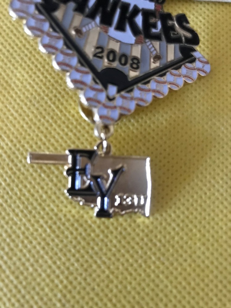 2008 EDMOND YANKEES Baseball Softball Hat Pin B535