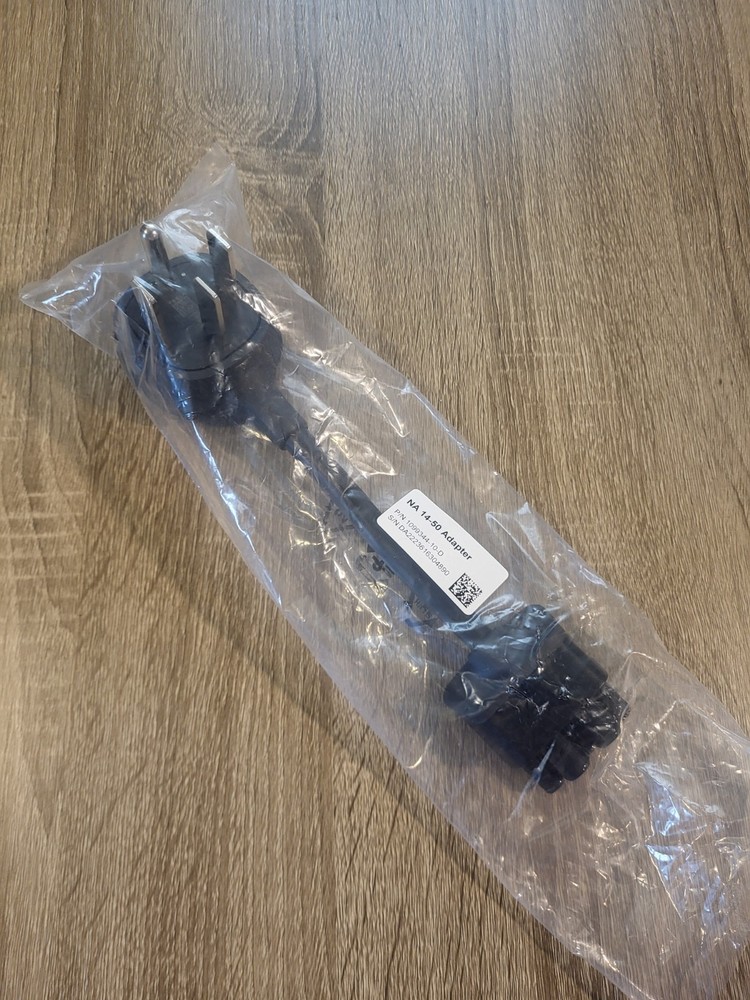 (Brand New) Tesla Charging Adapter 220v