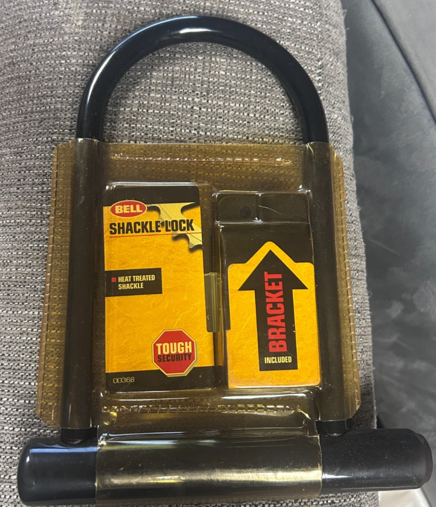 Bell Shackle lock with bracket brand new