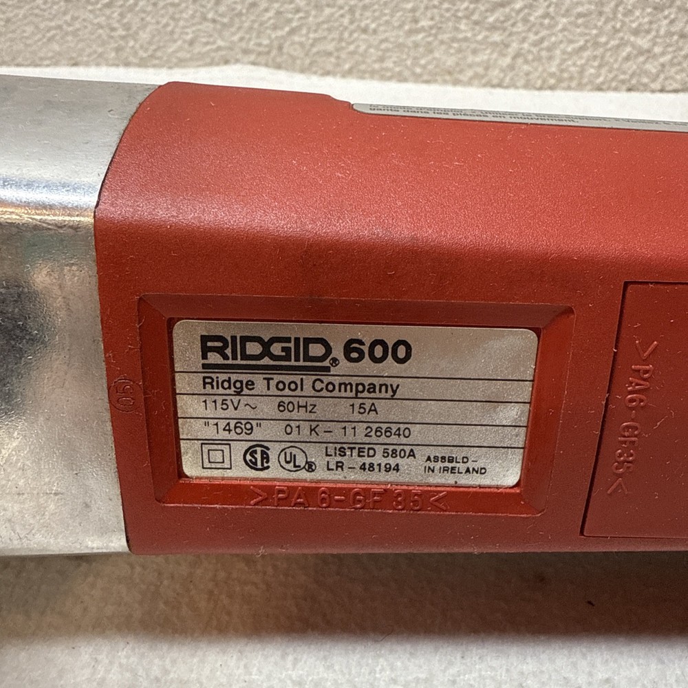 Ridgid 600 Pipe Threader: w/ Case