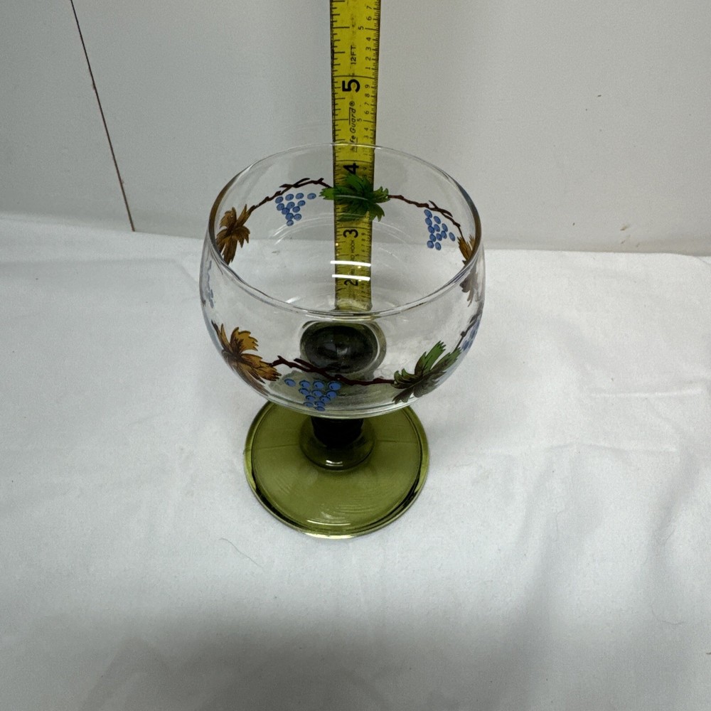 Vintage Grape Leaf Green Stem