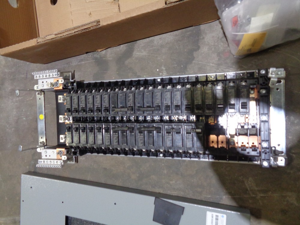 GE ABB AQF3421MTX lighting panelboard interior 3 phase breakers 125 AMP NEW