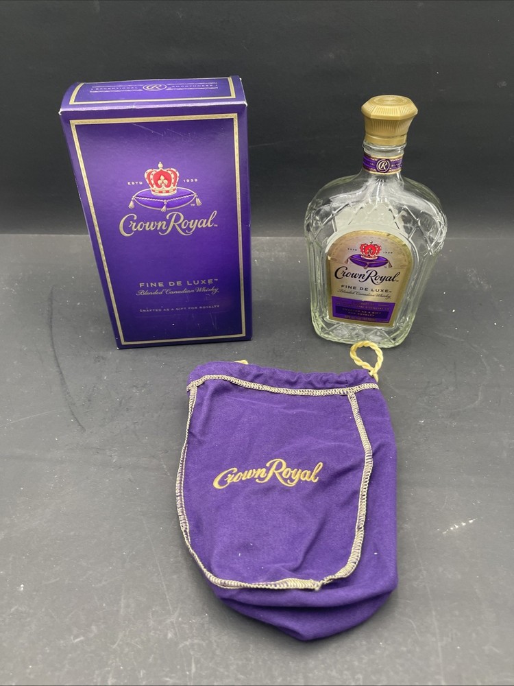 CROWN ROYAL 750 ML BOTTLE, DRAWSTRING BAG & BOX - COMPLETE SET (EMPTY)