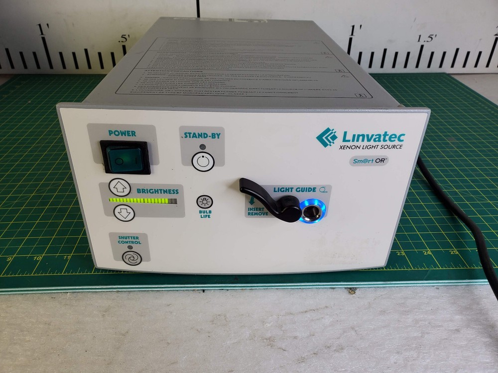 ConMed Linvatec Smart OR Xenon Light Source LS7500