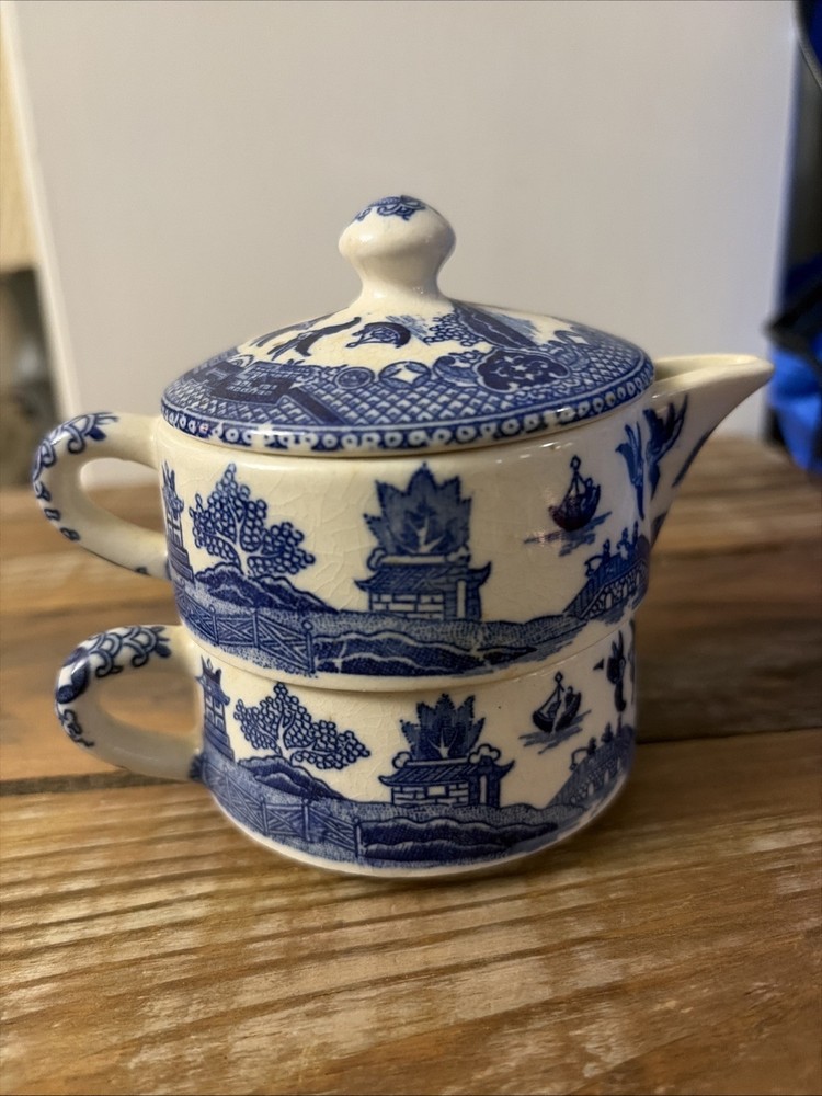 Vintage Stackable Creamer And Sugar Bowl Blue Pattern Unmarked