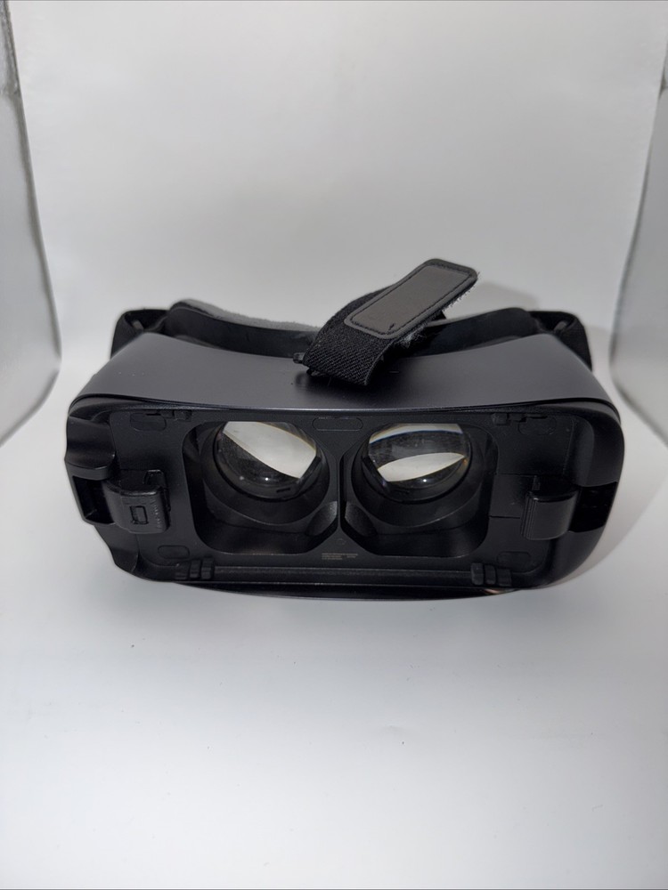 Samsung Gear VR SM-R325 Virtual Reality Gaming