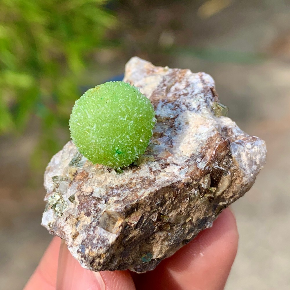 33G Pyromorphite Crystal Unique Spherical specimen , Guangxi,China