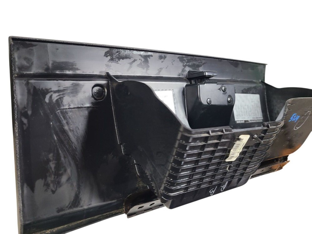 SILVRDO25 2008 Glove Box 645805