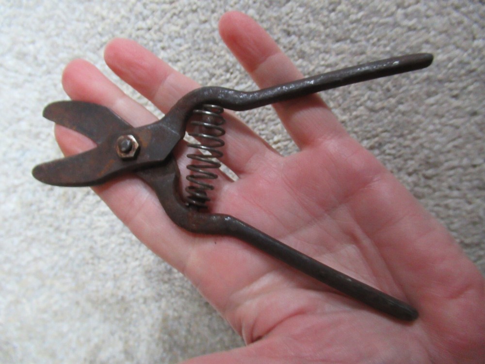 Antique Spring Loaded Scissors Pruning Shears Snips