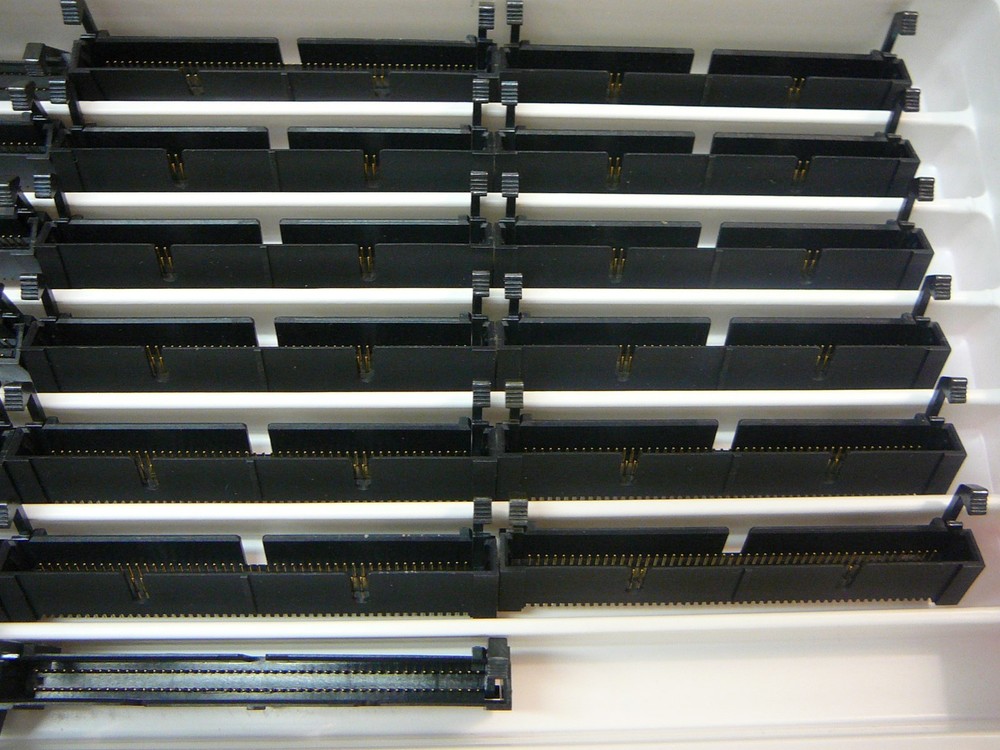 2-Row Header Straight H/D 100-Way Vertical Ejector .050" X .100" Centers 5/PKG