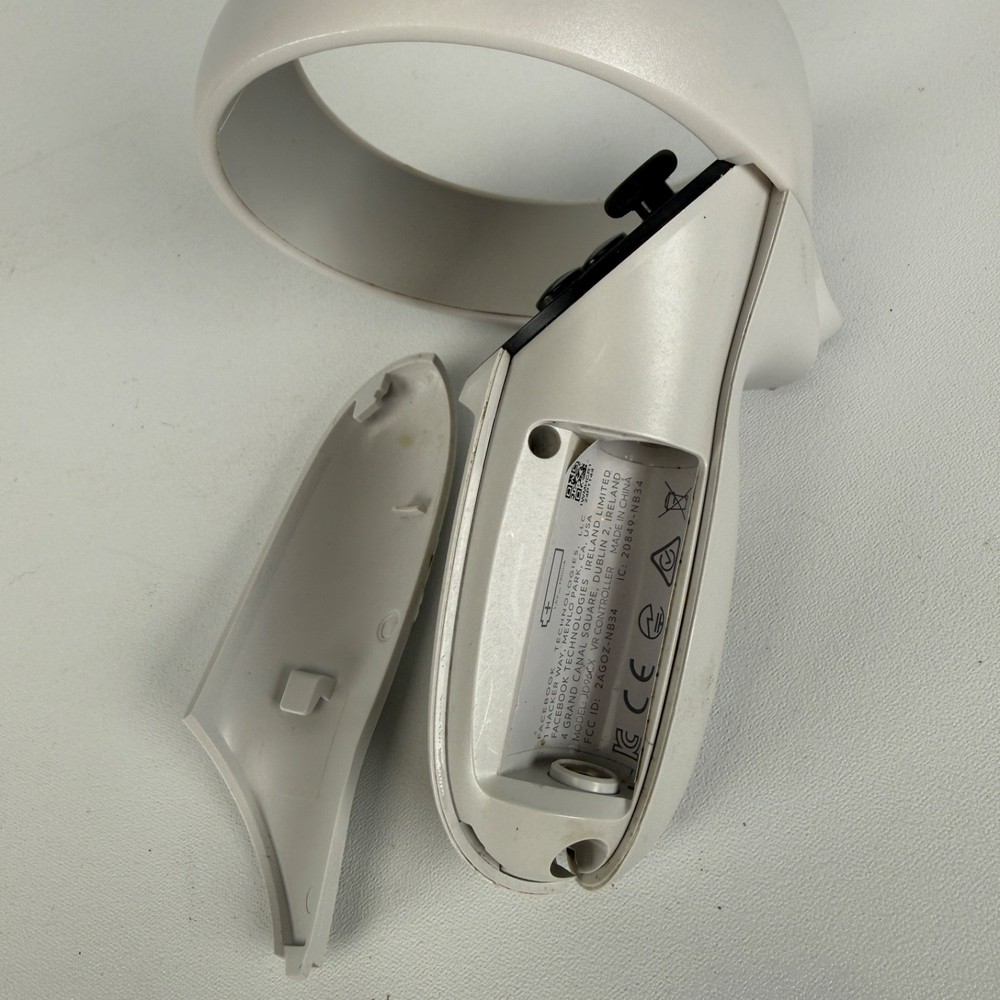 GENUINE Oculus Meta Quest 2 VR Controller Pair NOT TESTED