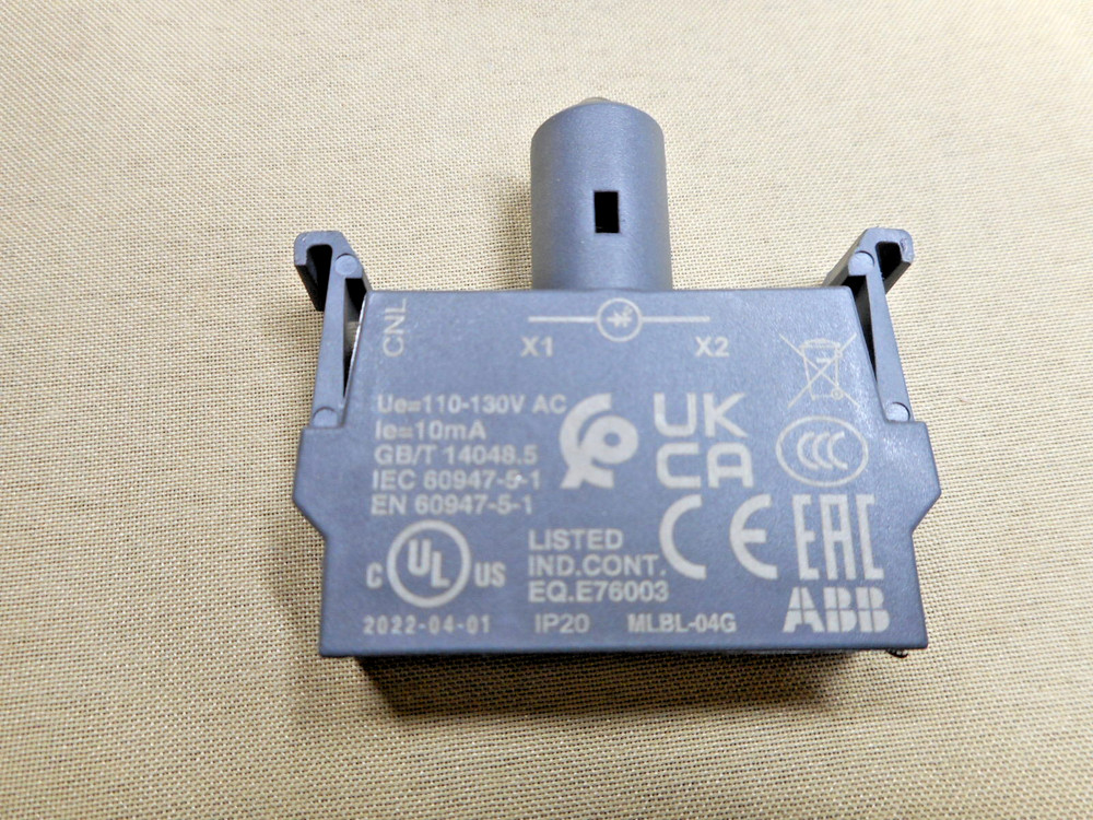 1PC ABB MLBL-04G LED block (NIB)