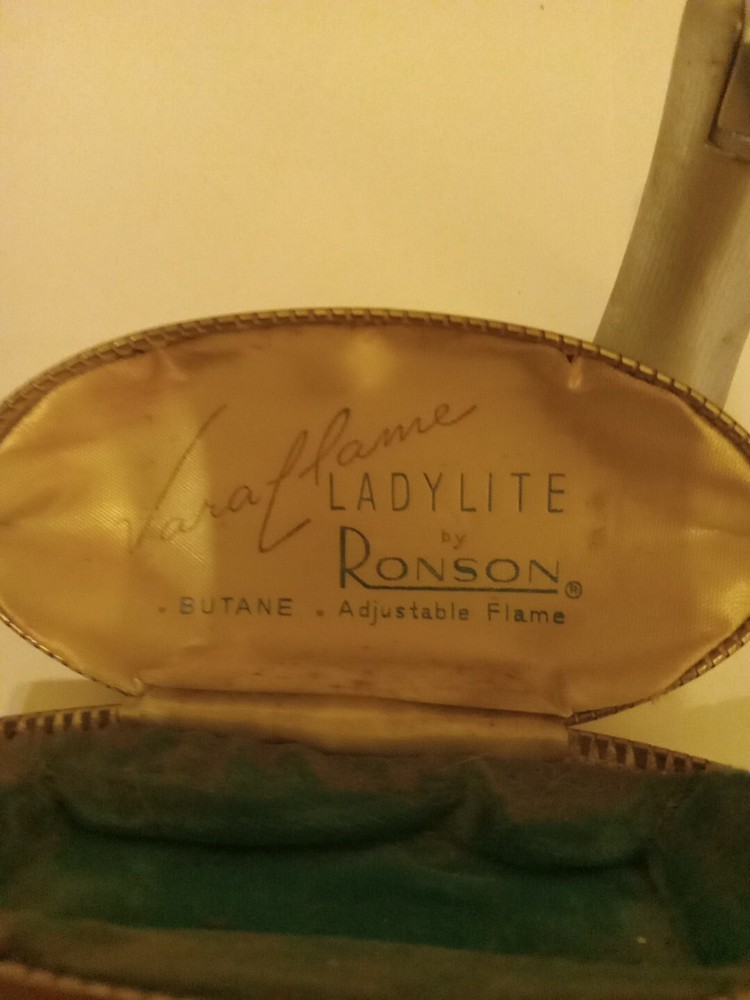Vintage RONSON Varaflame LadyLite Lighter W/ CASE