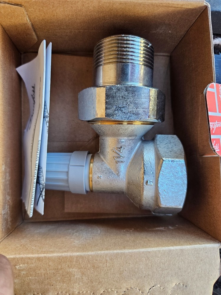 Danfoss 013G8013  1  1/4” Valve