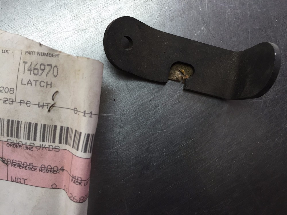 T46970 John Deere LATCH  Hitachi