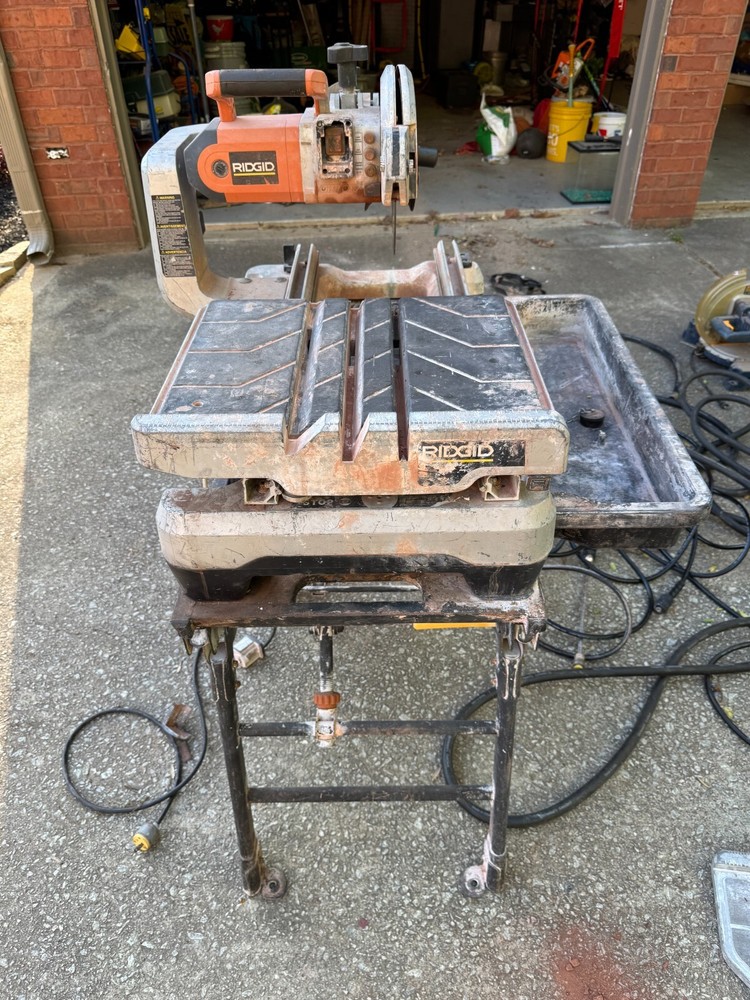 RIDGID 10' wet tile saw