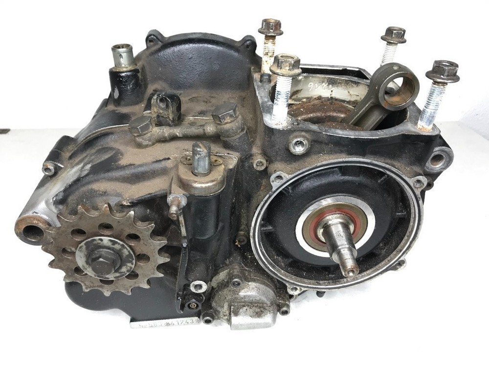 99 KTM 640 LC4 Engine Bottom End Crank Cases Transmission