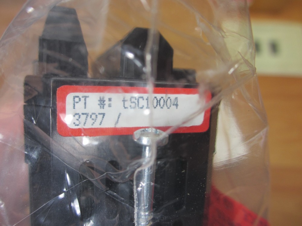 Red Lion TSC10004 *NEW* Temperature Setpoint Controller Panel Meter Control