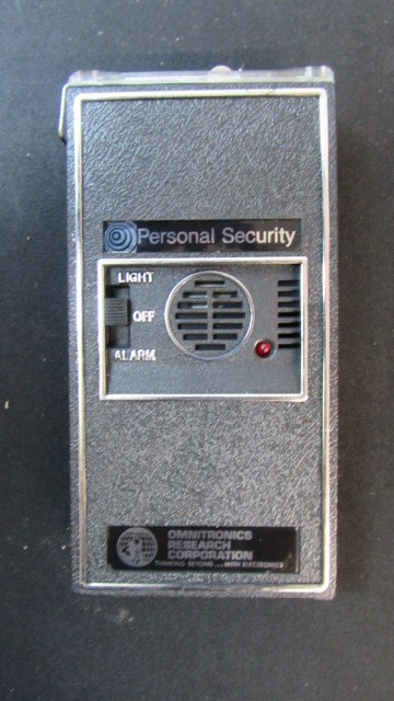 UNTESTED Vintage Omnitronics Handheld Personal Security Alarm w/ Case A10