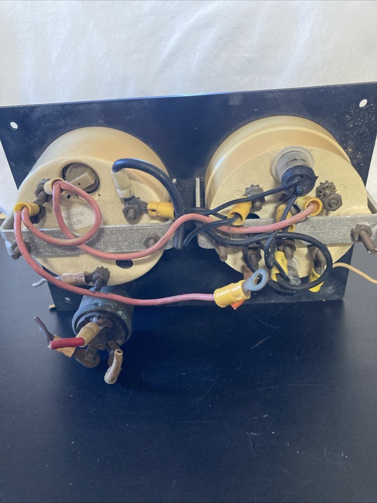 MARINE ENGINE INSTRUMENT PANEL BEEDE GAUGES