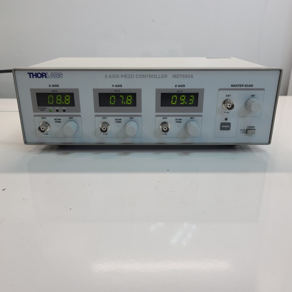 ThorLabs 3-Axis Piezo Controller MDT693A