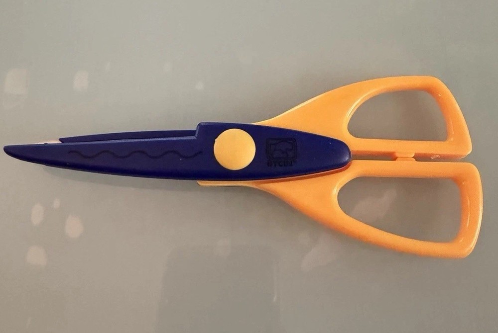 BYCIN Decorative Paper Edging Craft Scissors - Large Wave