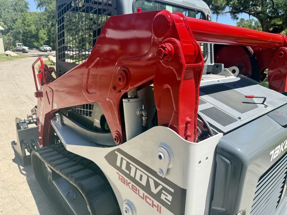 2019 TAKEUCHI TL10V2 SKID STEER TRACK LOADER - JOYSTICK CONTROLS - 2 SPD - QUICK