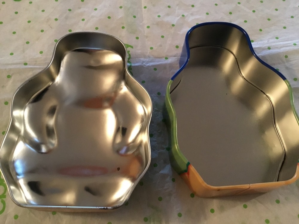 Count Dracula metal tin