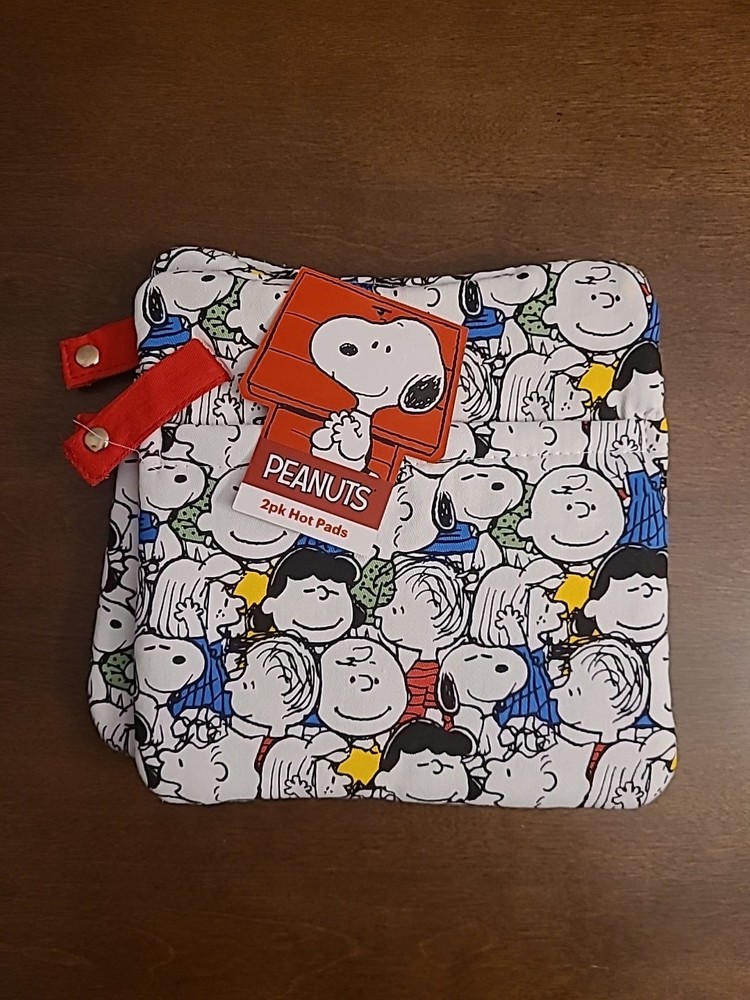 Peanuts 2pk Hot Pads, 8"x8"