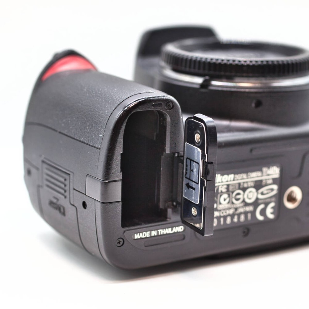 Nikon NIKON D40X Body [, Tested]