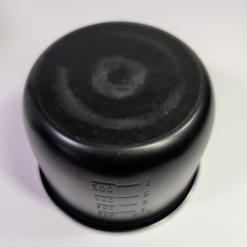 Rice Robot 4 Cup Space Saving Rice Cooker with Ceramic Nonstick Inner Pot White