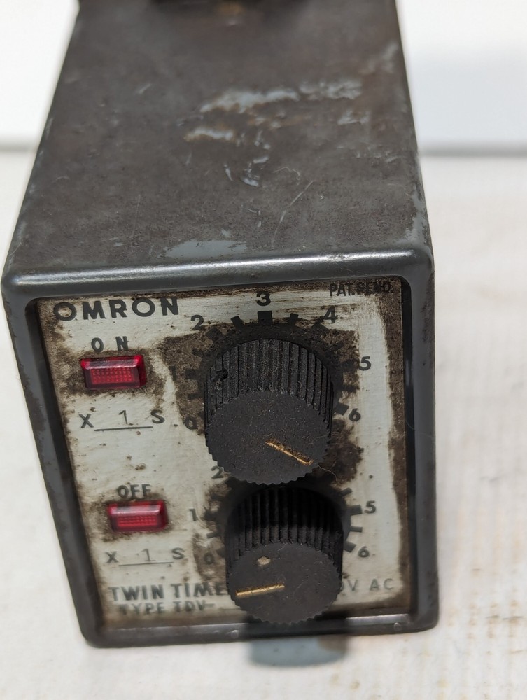 Omron TDV-44A020B Twin Analogue Timer Relay