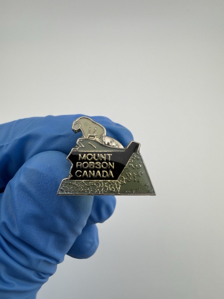 MOUNT ROBSON CANADA TRAVEL PIN