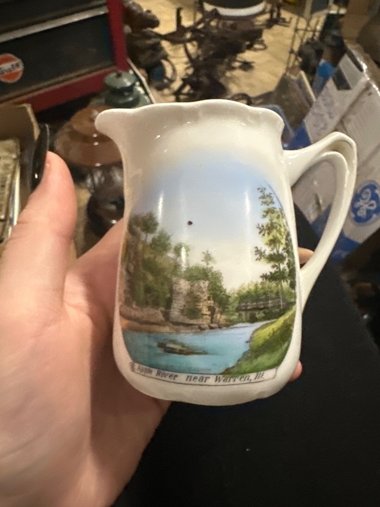 Jonroth age and snggett warren illinois small pitcher