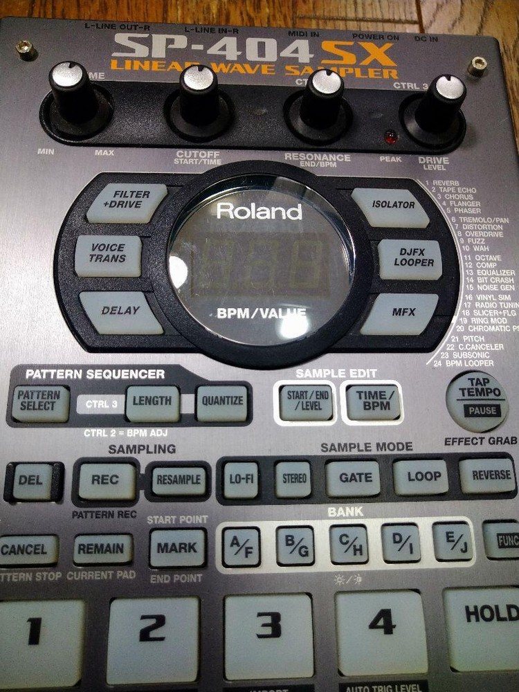 Roland SP-404SX Compact Linear Wave Sampler from JAPAN USED VG
