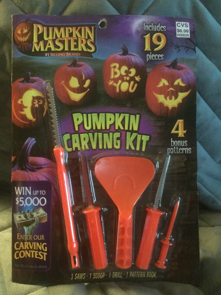 PUMPKIN MASTERS PUMPKIN CARVING KIT WITH TOOLS AND PATTERNS - NEW