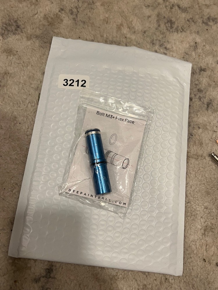 Dye M3+ Bolt