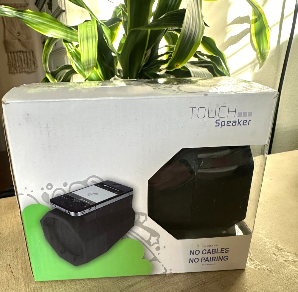 Tectron #HT707 Black Touch Speaker Rechargeable No Cables No Pairing EUC