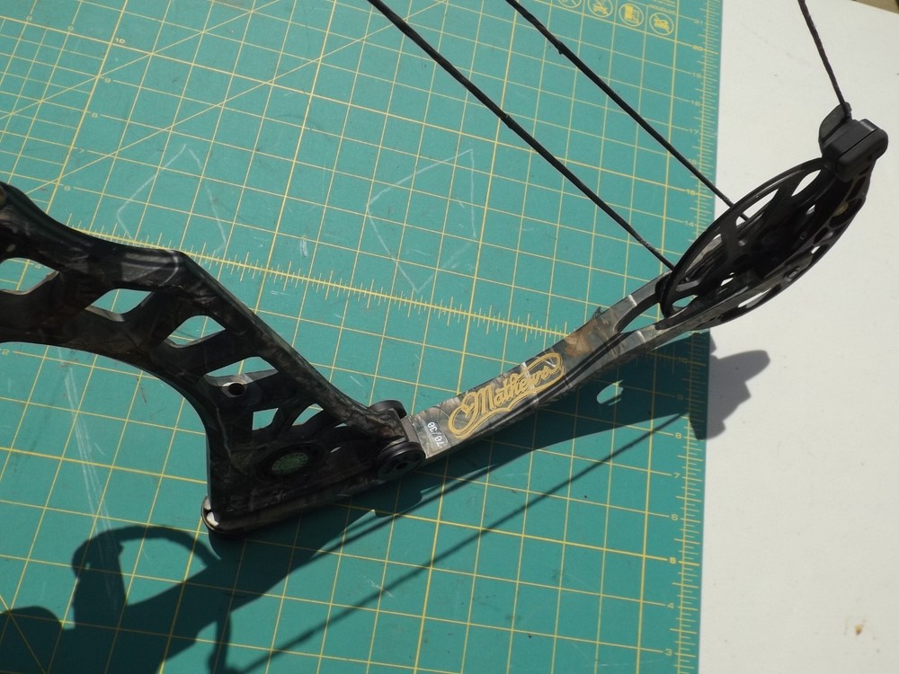 Mathew’s drenalin LD Compound Bow Equipped 70/30 SE3 RH