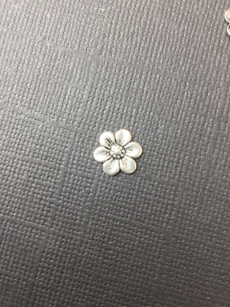 29654 - 6 Pc Small Flower NR Finding Stamping Silver Ox