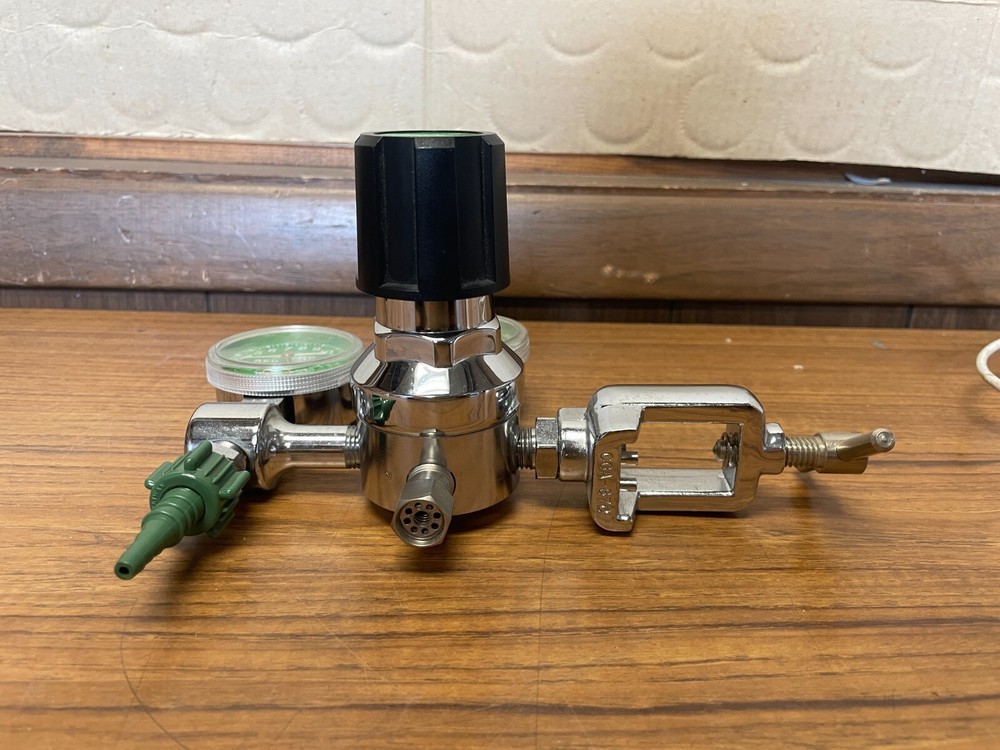 Concoa Series 4500 Oxygen Regulator *