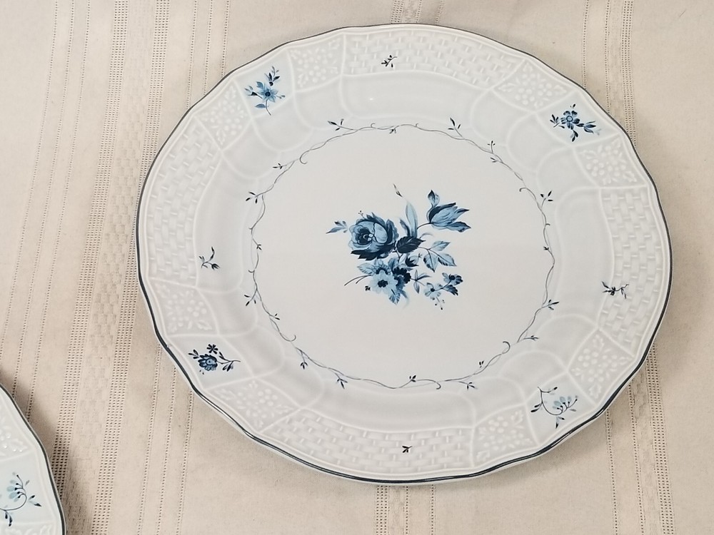 2 Mikasa Precious Blue Sheffield Dinner plates D2502