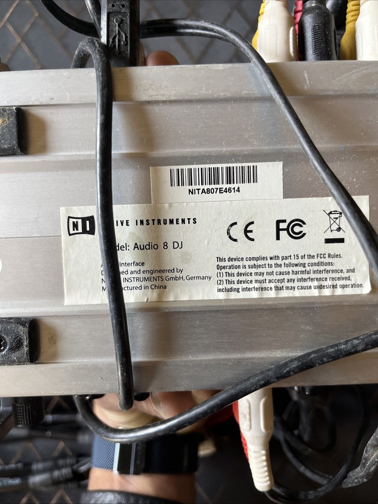 Native Instruments Audio 8 DJ 2009