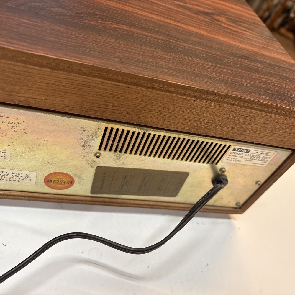 Teac A-400 Stereo Cassette Deck - POWERS ON & RUNS - AUDIO OUTPUT NOT TESTED