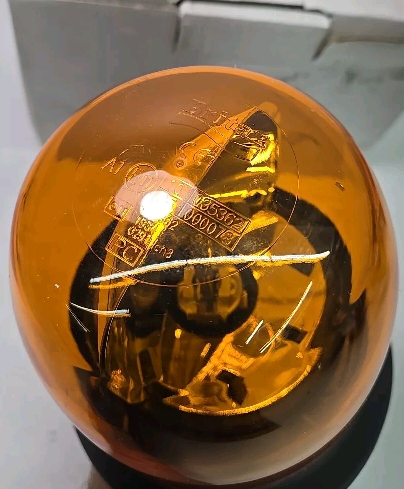 Britax B25 12v Halogen Beacon - Pole Mount Amber Flexi Plug In Base
