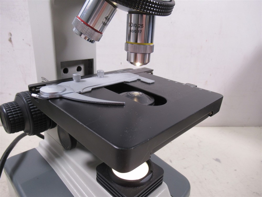 Frey B2-220 Binocular Microscope w/ Motic Objective Lenses & Eyepieces