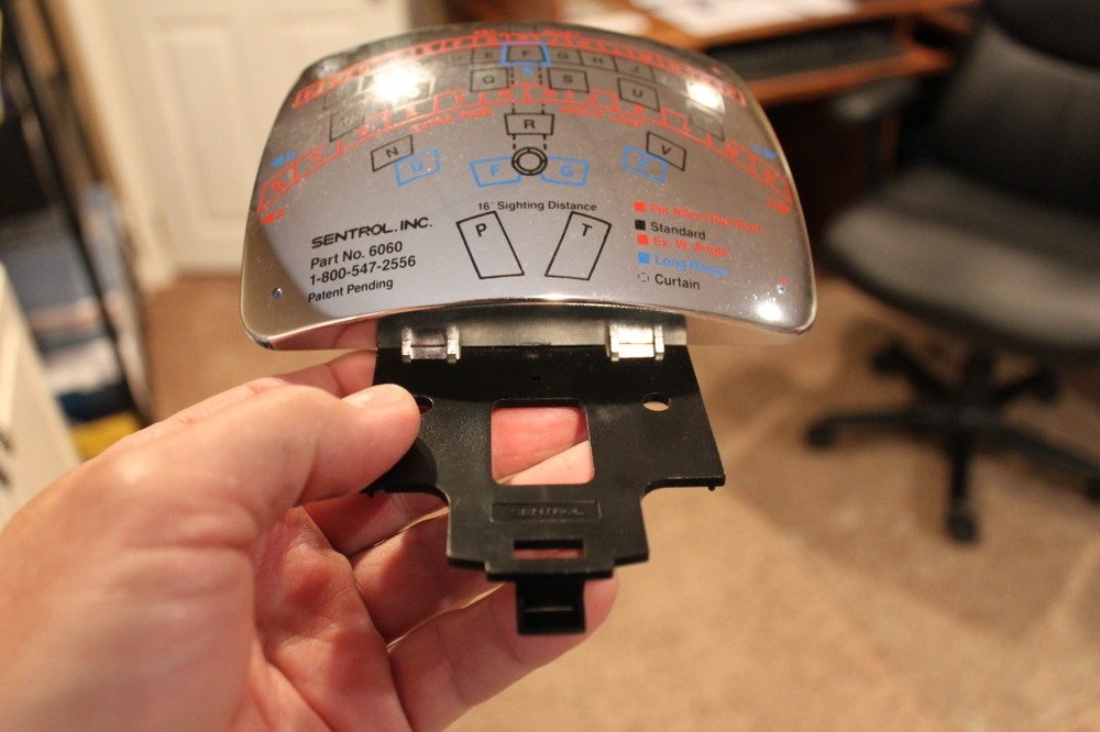 SENTROL 6060 MIRROR SHARPSOOTER GUN SIGHTING SYSTEM TESTER CASE & INSTRUCTIONS