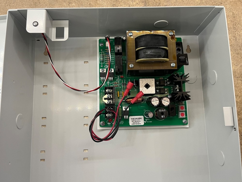 Dorma SDC PS532RF 632RFA 2amp Regulated P.SxCHGR