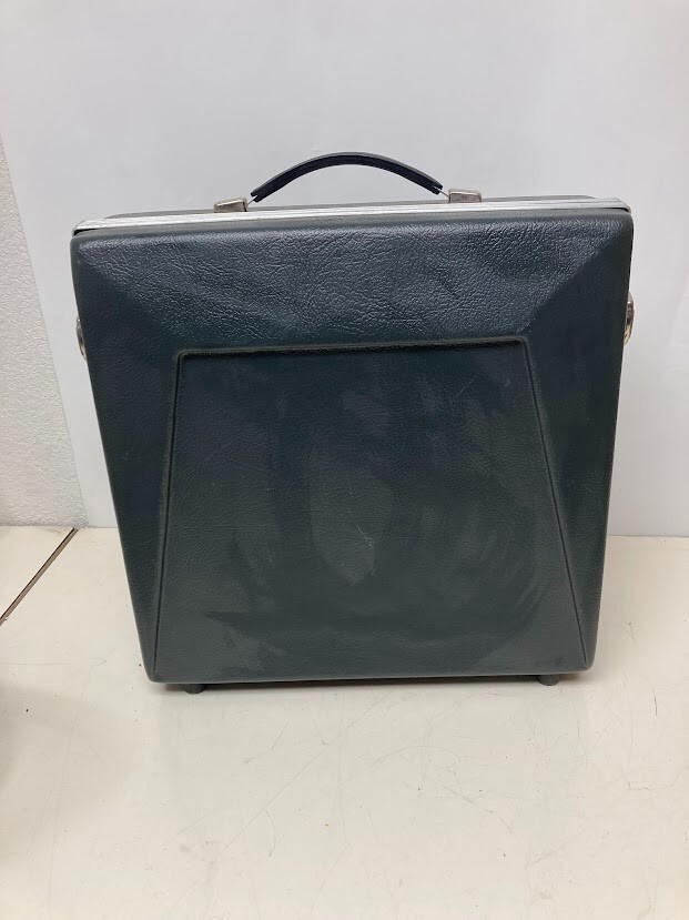 Qualitone Wide Range Hearing Ultratone Device System in Storage Case - Used