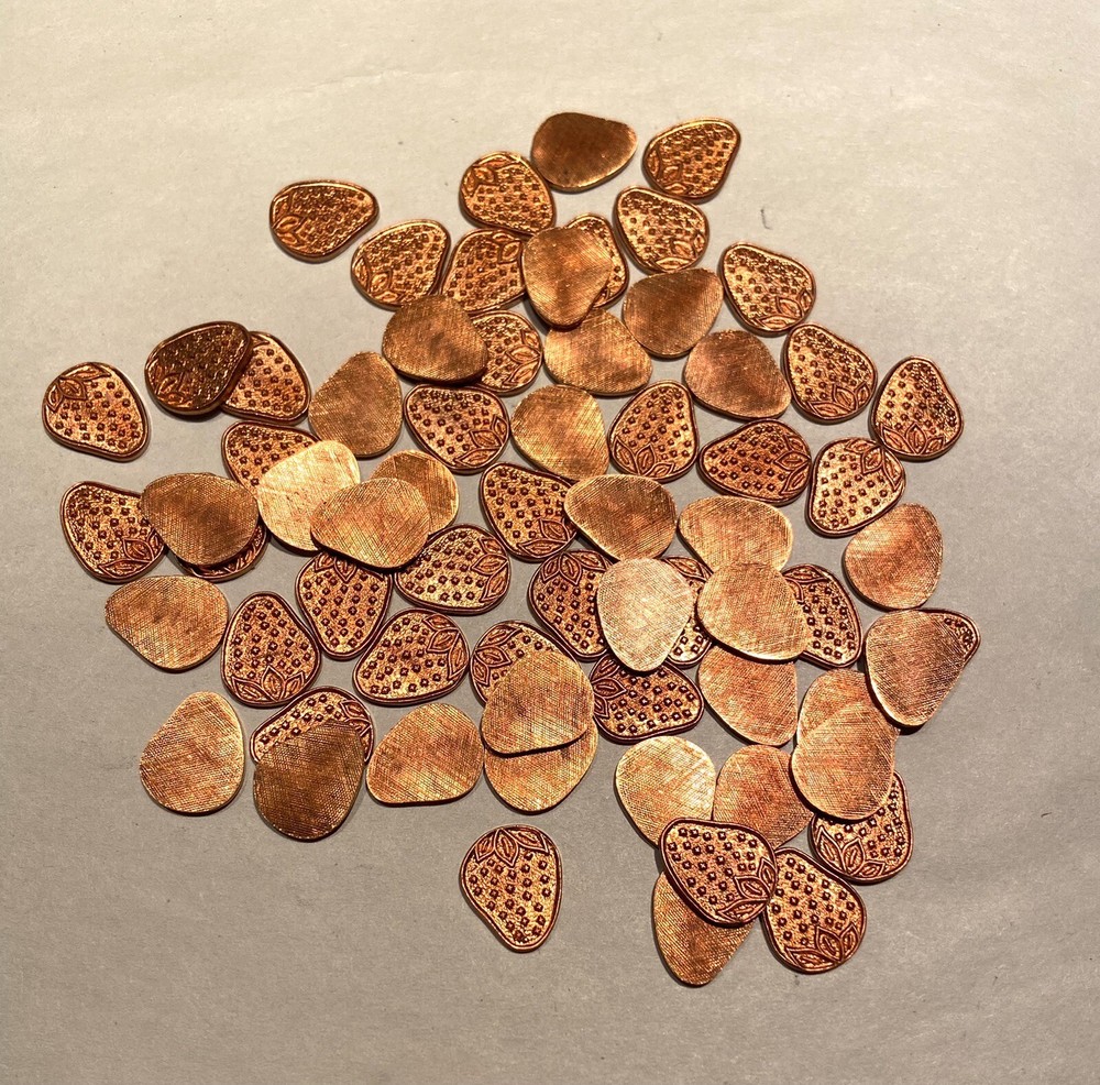 66 pcs. Raw Brass Stamping - SMALL FRUIT , STRAWBERRY shape